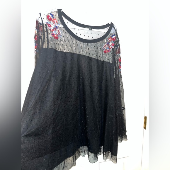 Lane Bryant Mesh Embroidered Black Blouse Sz 26/28 - Picture 8 of 16